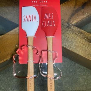 Rae Dunn Santa & Mrs. Claus Spatula & Cutting set